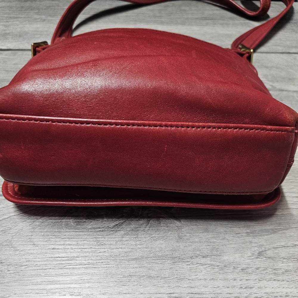 Coach EUC Bags Vintage Legacy Companion Flap #9715 Red Crossbody Bag A Gem - Picture 5 of 12